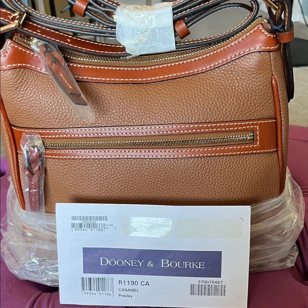 Dooney & Bourke Caramel Leather Shoulder Bag 🪻 - Picture 4 of 11